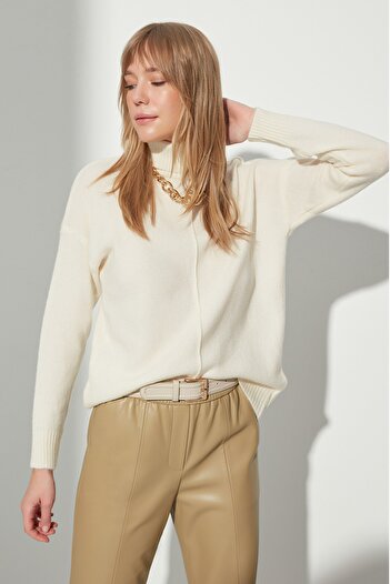 Trendyol Collection Ecru Wool Turtleneck Sweater TWOAW23KZ00902