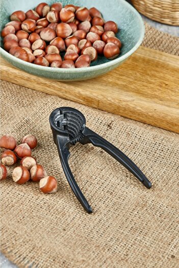 Cooker Cast Hazelnut Cracker