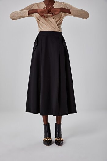 Mizalle Black Skirt with Button Pockets