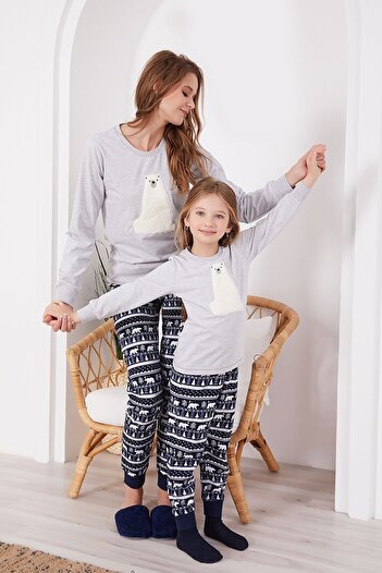 Arnetta Women's Light Gray Polar Bear Themed Long Sleeve Pajama Set