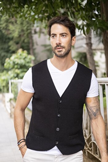 CHUBA Men's Ornamental Pocket Regular Fit Knitwear Vest Black 23w218