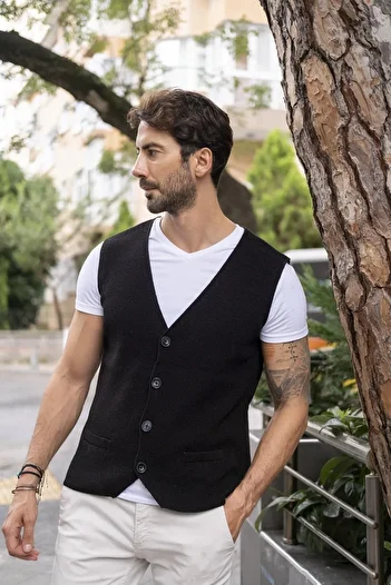CHUBA Men's Ornamental Pocket Regular Fit Knitwear Vest Black 23w218