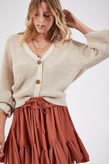 Happiness İstanbul Cardigan de damă, crem, cu decolteu în V, cu nasturi, tricotaje ZA00025