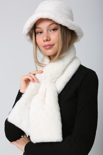 MARBERRY Ecru Soft Textured Plush Neck Collar & Hat Set of 2