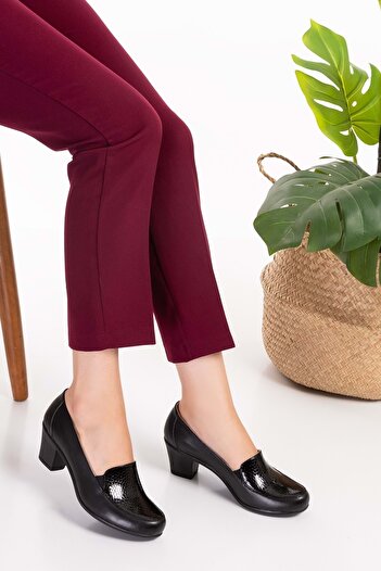 Gondol Άνετα Παπούτσια Classic Heeled - Μαύρη Κυψέλη - Δέρμα σε μέγεθος 41 - Μοντέλο Vdt.206