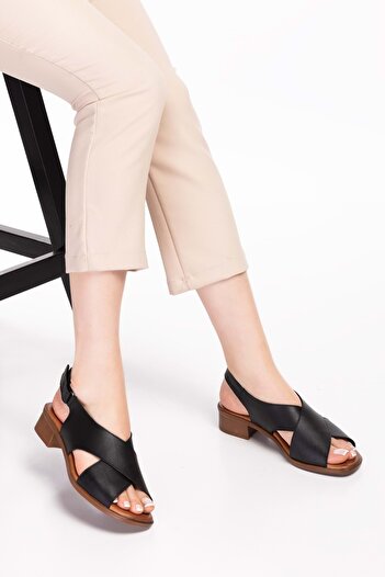 Gondol Genuine Leather Short Heeled Cross Sandals Iz.6004 - Black - 38