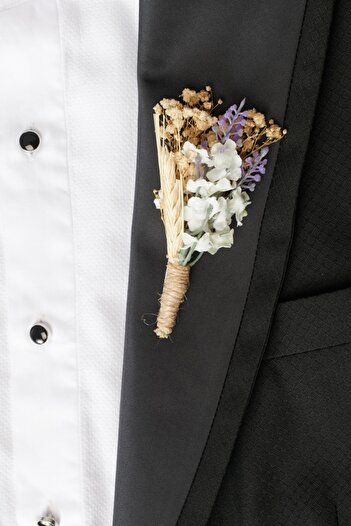 ALTINYILDIZ CLASSICS Men's White-beige Lapel Flower