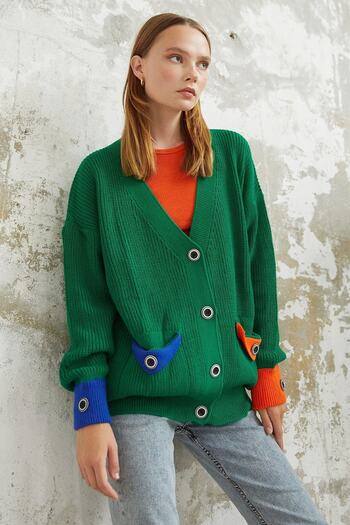 InStyle Knitwear Cardigan with Buttoned Pockets and Sleeves - Green