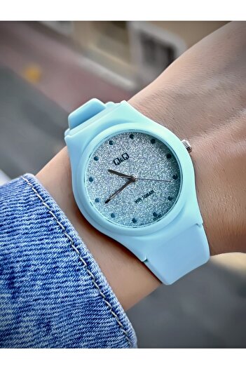 Q&Q Unisex Wristwatch Silicone Cord Sports Model Waterproof
