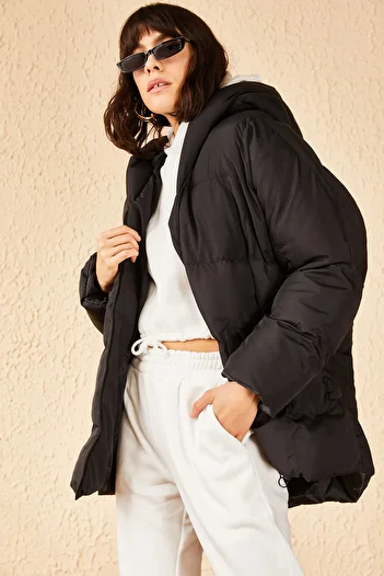Bianco Lucci Women's Black Large Double Pocket Hooded Oversize Puffer Coat