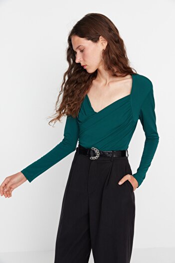 Trendyol Collection Emerald Green Padded Drape Detailed Fitted/Fitted Stretch Snap-On Knitted Body TWOAW22BD0156