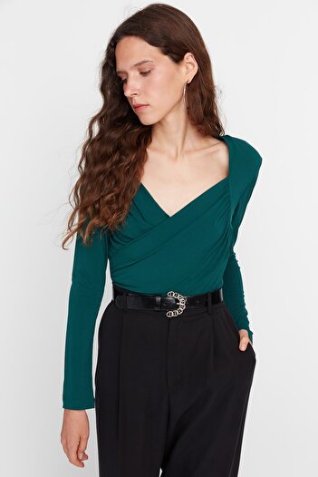 Trendyol Collection Emerald Green Padded Drape Detailed Fitted/Fitted Stretch Snap-On Knitted Body TWOAW22BD0156