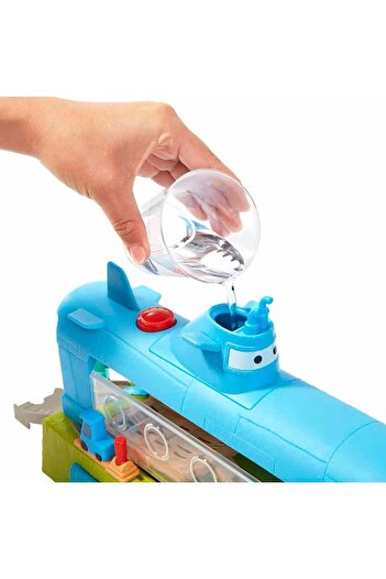 mattel Disney Ve Pixar Araba Oyuncakları Araba Yıkama Oyun Seti Renk Değiştiren Araç Hgv70