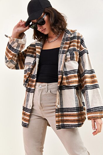 Bianco Lucci Women's Bellows Pocket Plaid Shirt 4594