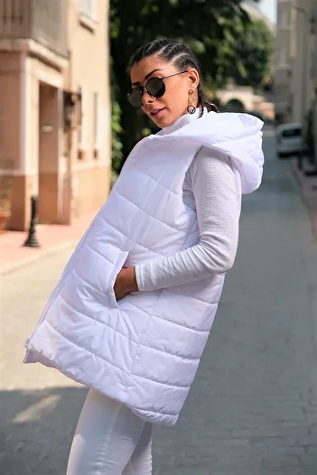 Keyifli Moda Women's White Hooded Sleeveless Puffer Vest with Pockets
