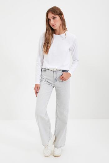 Trendyol Collection Bílé 100% bavlna s dlouhým rukávem a výstřihem Regular/Normal Fit Basic Pletené tričko TWOAW21TS0098