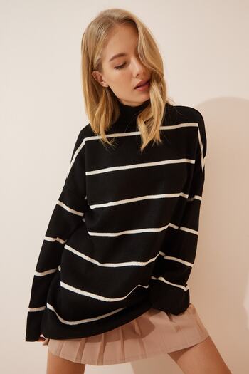Happiness İstanbul Schwarzes, gestreiftes, langes Oversize-Sweatshirt aus Strick für Damen YY00087