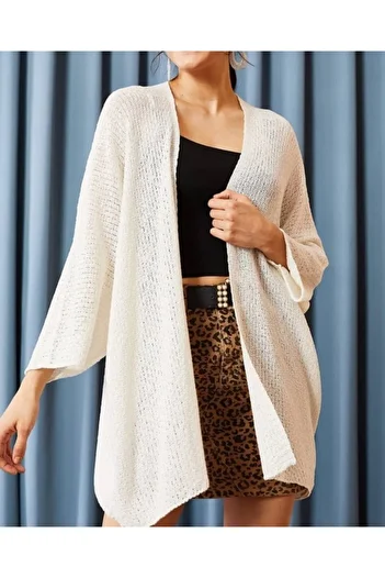 Olalook Woman White Bat Spring Cardigan HRK-19000057