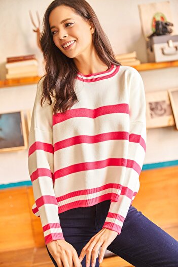 Olalook Kadın Fuşya Çizgili Yarasa Oversize Crop Triko Kazak KZK-19000476