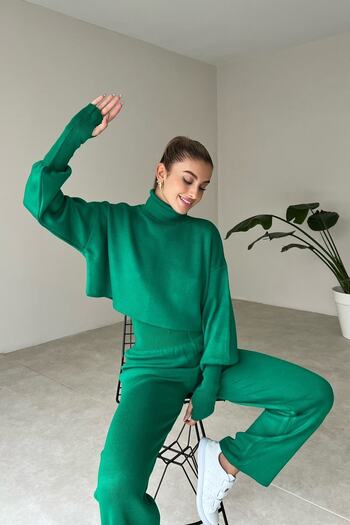 vuvutasarım Turtleneck Embroidered Flexible Green Knitwear Sweater And High Waist Green Knitwear Trousers Set 015