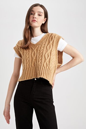 DeFacto Regular Fit V-Neck Vest