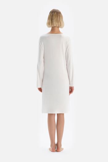 Dagi Ecru Collar Lace Garnished Nightgown