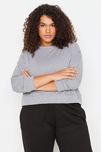 Trendyol Curve Gray Crew Neck Crop Thin Knitted Sweatshirt TBBAW23AO00098