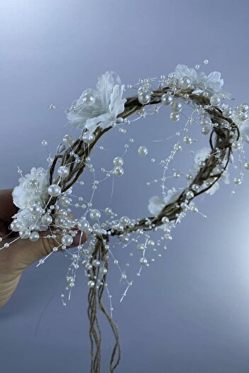 Hobigram White Floral Pearl Outdoor Shooting Hair Accessory Bridal Crown – Other Hair Accessories, Stylish Design – Other