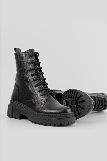 TUNAELLİ Kadın Siyah Hakiki Deri 35-41 Numara Bağcıklı Bot & Bootie