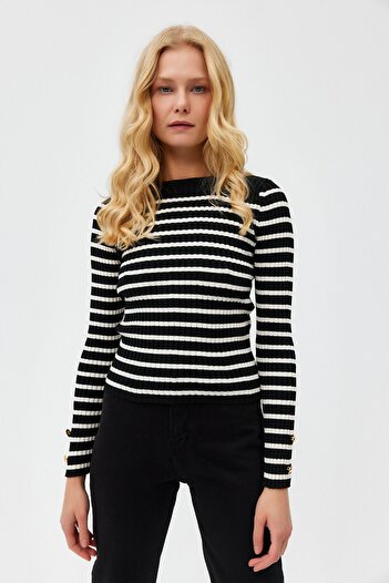 Açelya Okcu Button Detailed Striped Knitwear Sweater