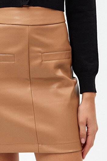 Açelya Okcu High Waist Fleto Pocket Detailed Vegan Leather Skirt