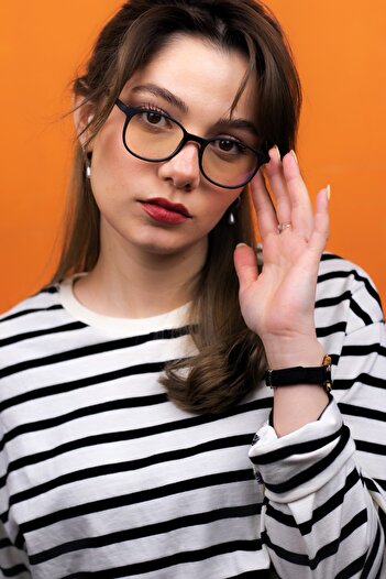 LUNOX Computer Screen Glasses Resting