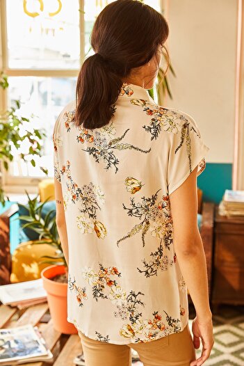 Olalook Women's Beige Floral Bat Viscose Shirt GML-19000613