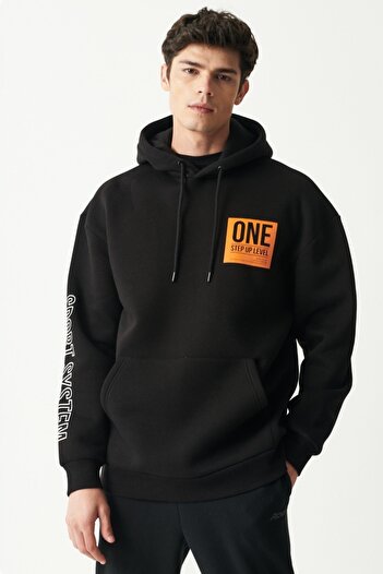 Riders by Lee Men's Loose Fit Comfortable Cut Hooded Black Sweatshirt