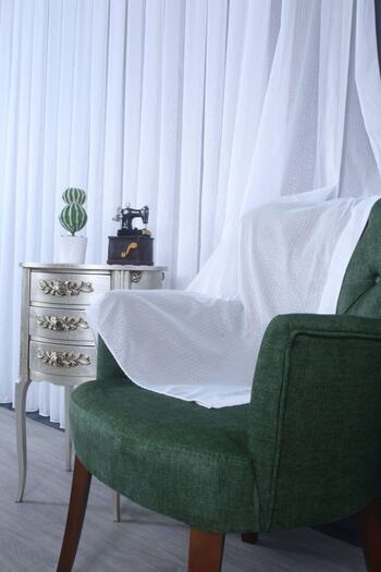 Brillant Linen Look Plain Boutique Shiny Tulle Curtain 1/3 Close Pleat