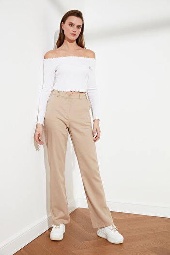Trendyol Collection Beige gewebte Hose mit weitem Bein TWOSS21PL0109