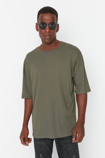 Trendyol Collection Khakifarbenes Oversize-T-Shirt aus Baumwolle mit Blumendruck – Rundhalsausschnitt TMNSS21TS1223