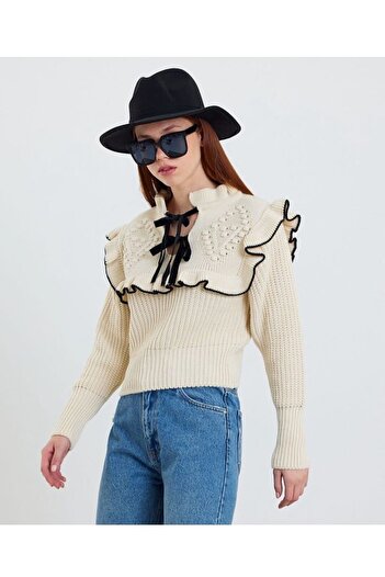 Bisou Ecru Tie Detailed Knitwear Sweater