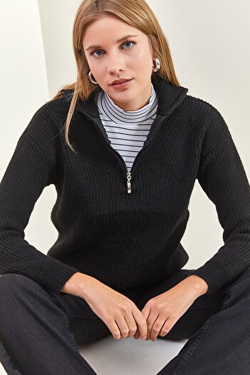 Bianco Lucci Women's Zippered Turtleneck Oversize Knitwear Sweater