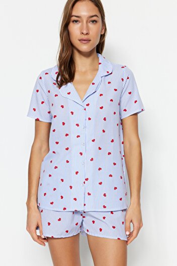 Trendyol Collection Set pijamale țesute cu inimă în dungi albastre și pantaloni scurți din viscoză THMSS22PT0091