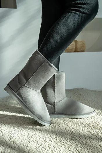 Shupe Women's Gray Suede Boots Medium Size Winter Fur Inside Bootie