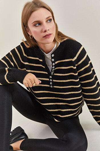 Bianco Lucci Women's Buttoned Collar Turtleneck Striped Knitwear Sweater