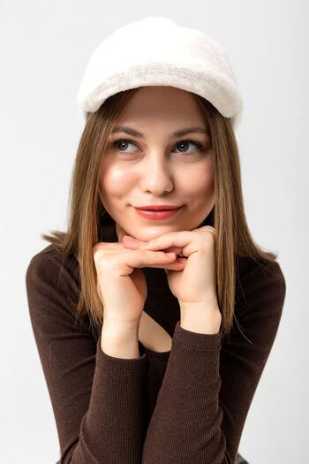 Saria Moda Plush Women's Cap