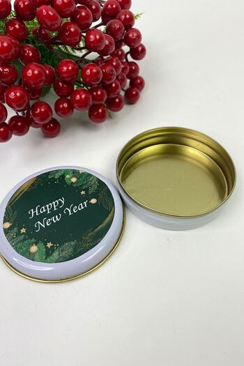Hobigram Сувенірна біла кругла бляшанка із зеленим написом «Happy New Year» – Новорічна прикраса – Новорічна прикраса