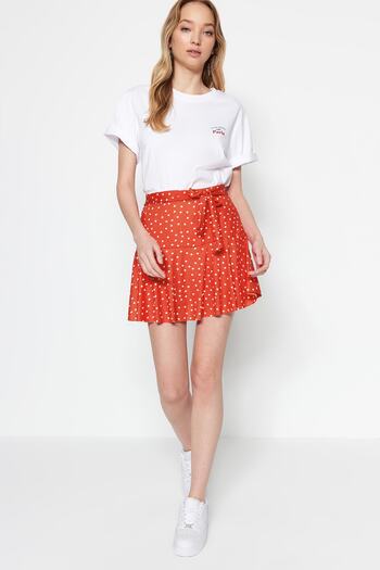 Trendyol Collection Puntíkatá sukně s květem granátového jablka Mini pletené šortky s vysokým pasem TWOSS21SR0621