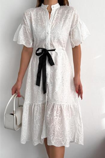 FEMELLE Women's Embroidered Scallop Dress
