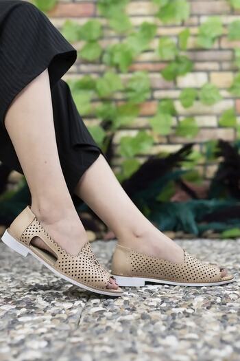 Riccon Women's Nude Casual Shoes