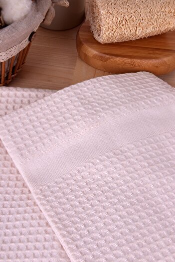 Baveno Pink Pique Multi-Purpose Bath Towel 110x160