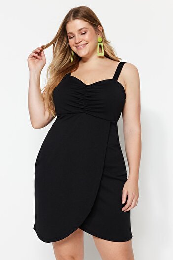 Trendyol Curve Black Heart Collar Knitted Dress TBBSS23AH00076