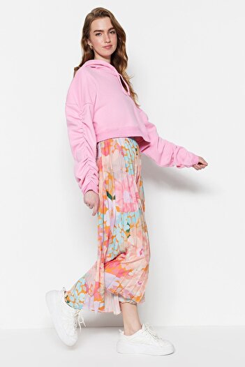 Trendyol Modest Multicolored Floral Patterned Pleated Woven Skirt with Elastic Waist TCTSS23EE00018